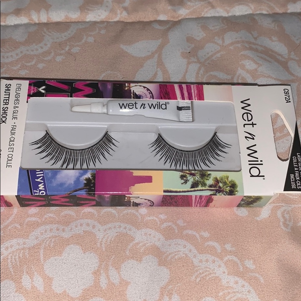 eyelash packet